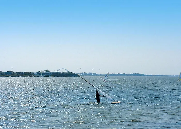 Apartment In Lemkenhafen For 2 Personen *